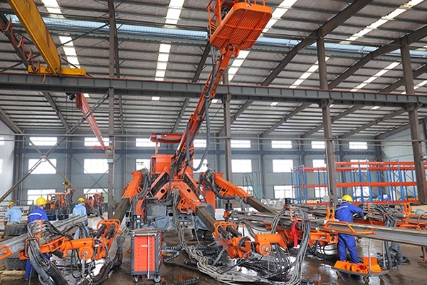 三臂凿岩台车再制造维修案例
