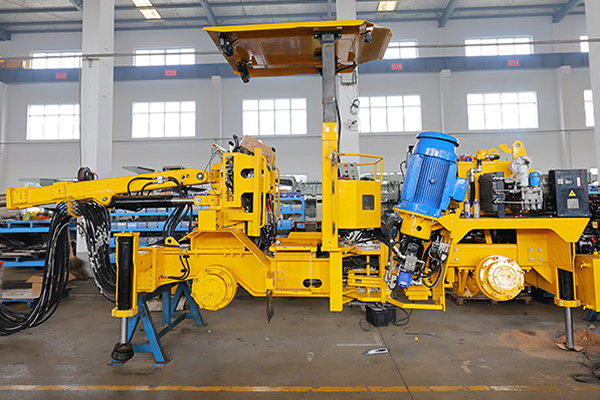 单臂凿岩台车返修再制造
