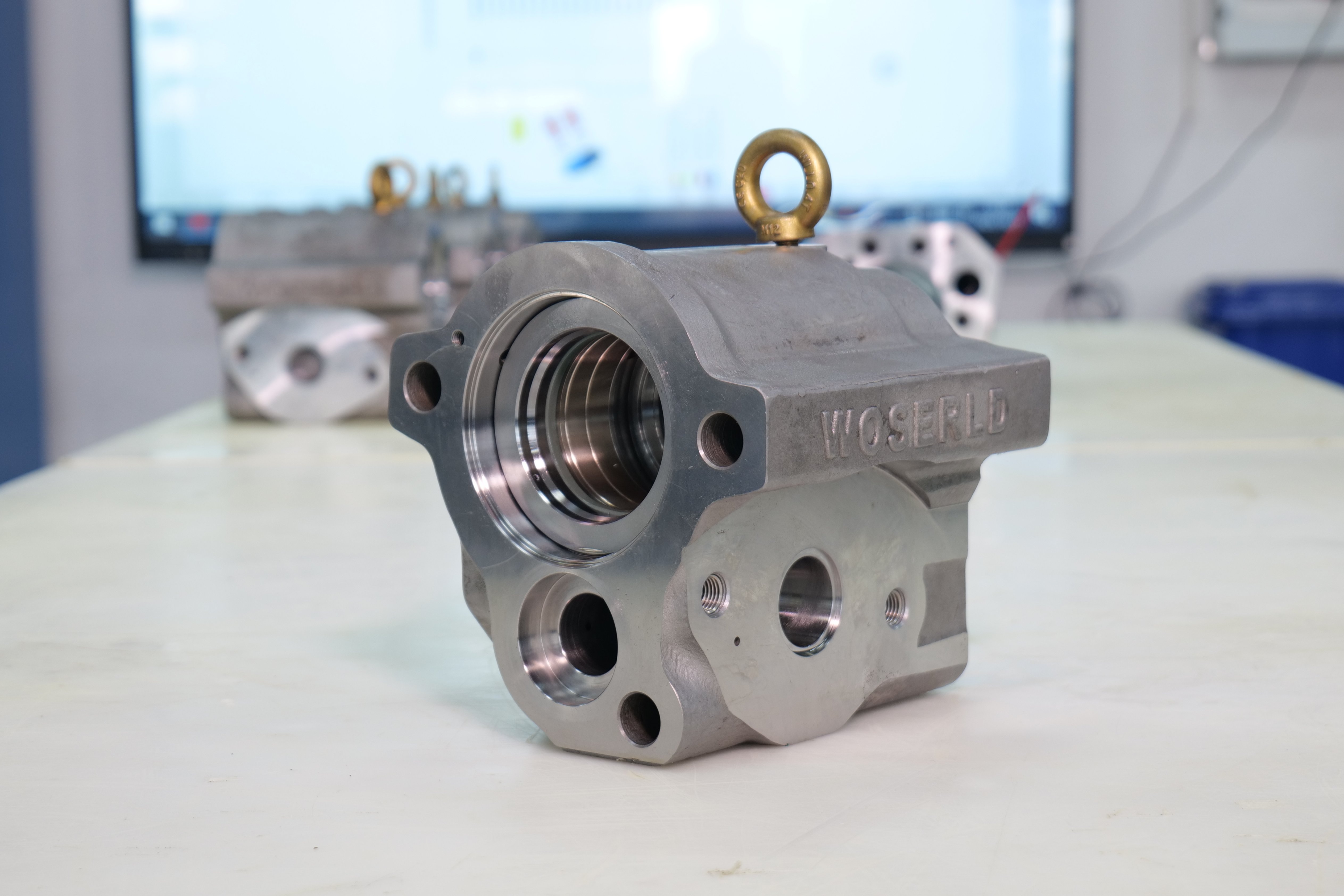 A18DL液压凿岩机配件 中间体壳体